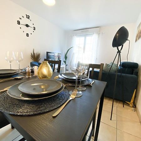Appartement Ultra Luxueux Hypercentre - Parking - Gare RER à 5 min Corbeil-Essonnes Extérieur photo