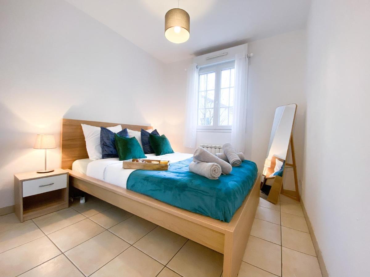 Appartement Ultra Luxueux Hypercentre - Parking - Gare RER à 5 min Corbeil-Essonnes Extérieur photo
