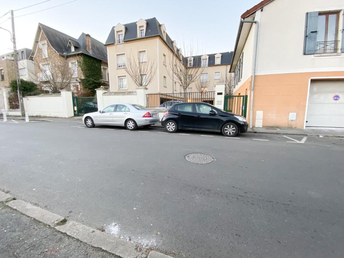 Appartement Ultra Luxueux Hypercentre - Parking - Gare RER à 5 min Corbeil-Essonnes Extérieur photo